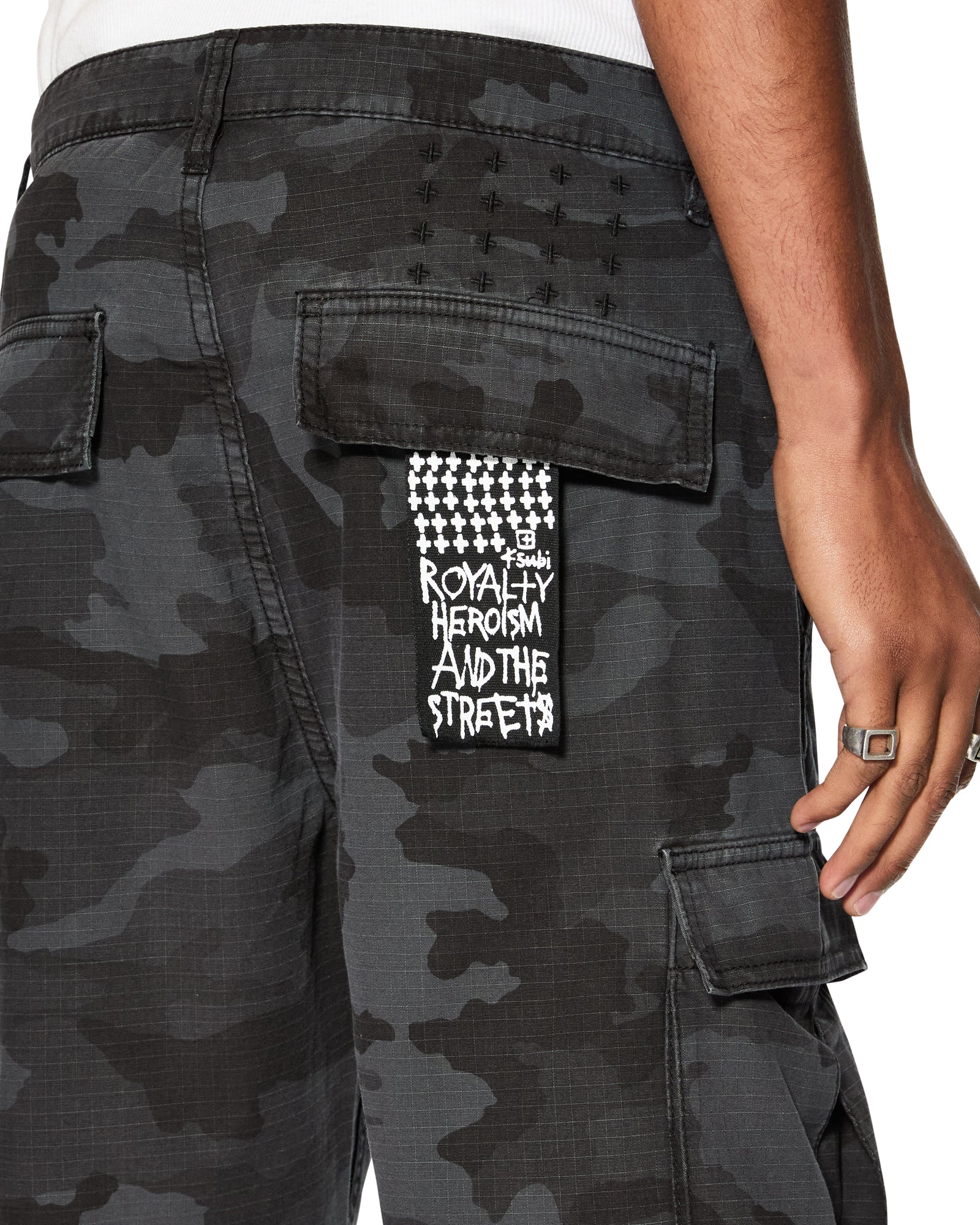 Fugitive Cargo Short Black Camo Relaxed Fit - Dark Wash