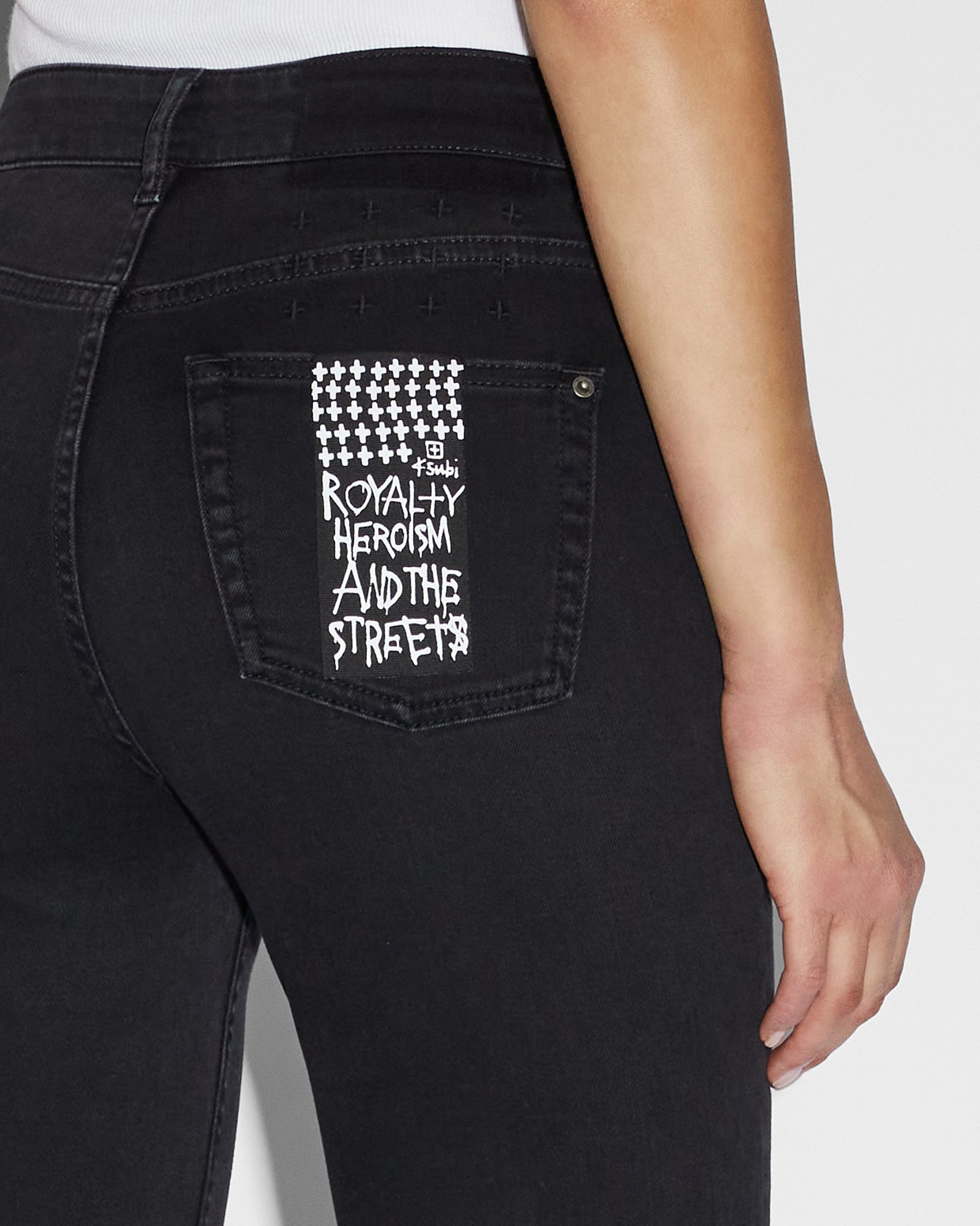 Soho Crop Flare Jeans Stealth - Black Denim