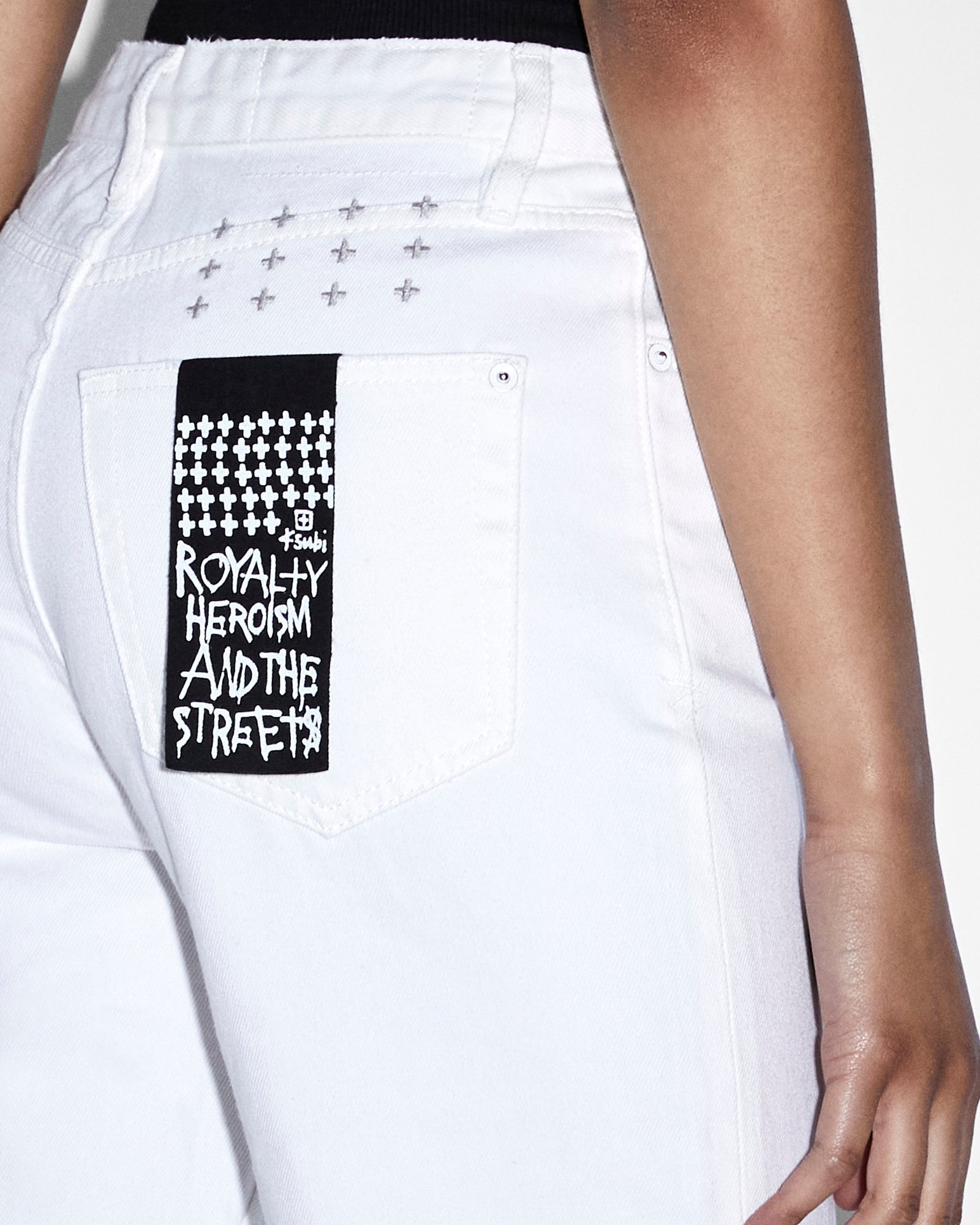 Brooklyn Jean Blanc Sliced