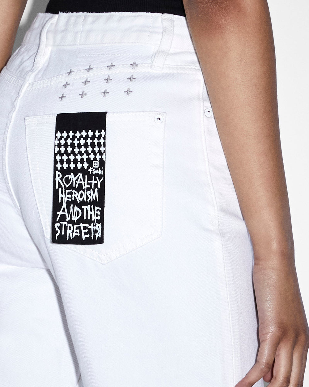 Brooklyn Jean Blanc Sliced