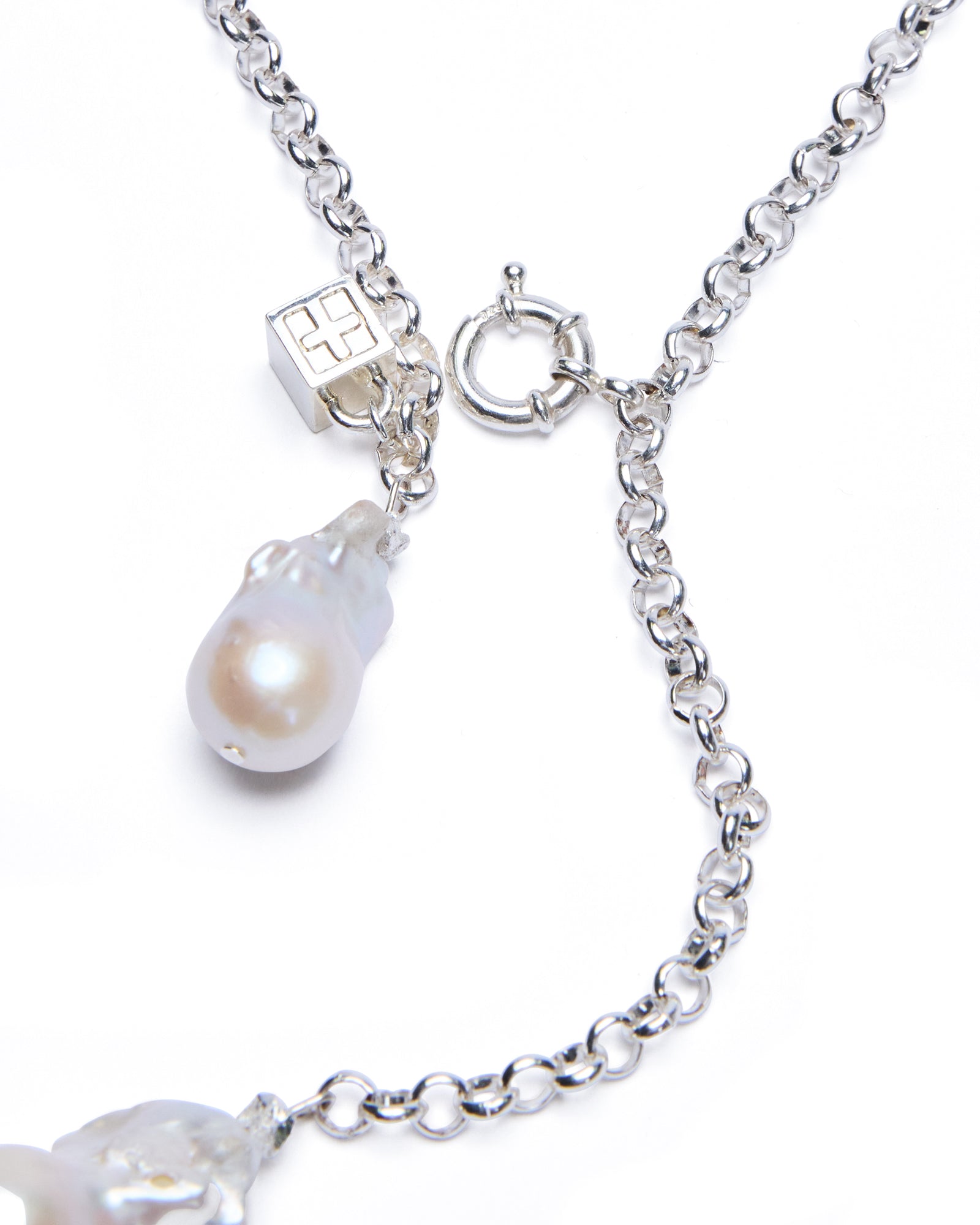 Pearl Twinz Necklace