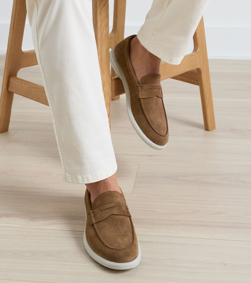 Excursionist Penny Loafer CHESTNUT